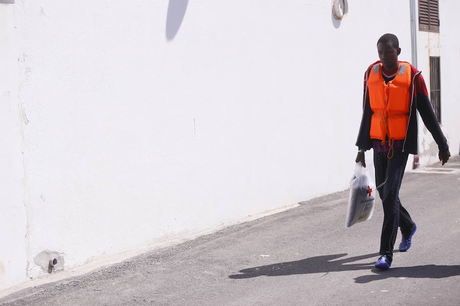 El dispositivo de búsqueda se inició a raíz de que, sobre las 8.10 horas, una ONG haya informado de la salida de esta embarcación desde la costa marroquí de Bouyafar