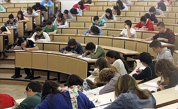 La subida de 100 euros en las becas para este tipo de estudiantes