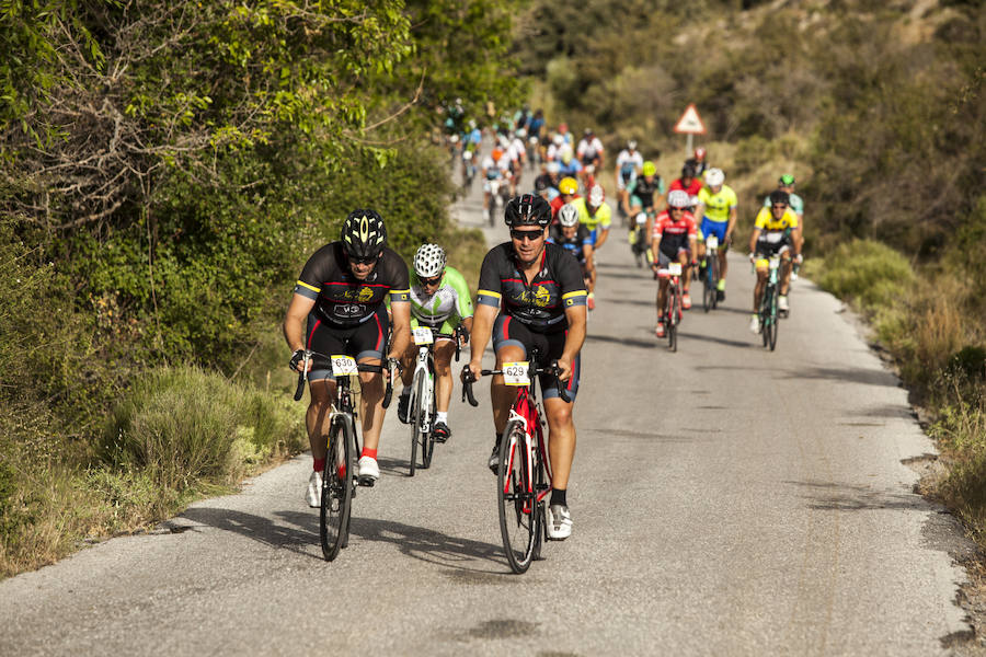 El lorquino Rosendo Márquez y la polaca Dorota Radomaska ganan la prueba