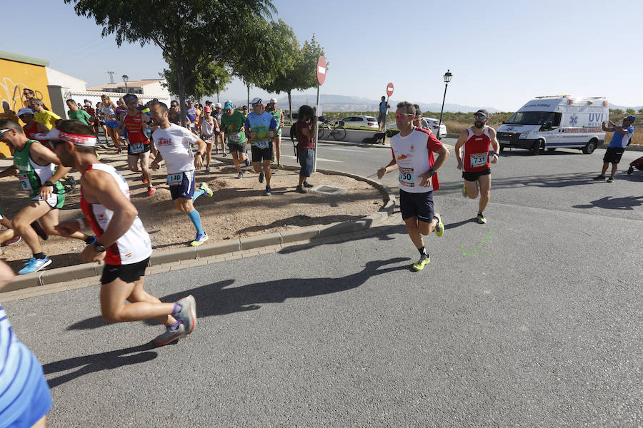 Juan Pérez y Petersson se llevan la victoria en Gójar, en una carrera que ha reunido a más de 700 corredores