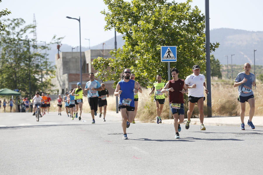 Juan Pérez y Petersson se llevan la victoria en Gójar, en una carrera que ha reunido a más de 700 corredores