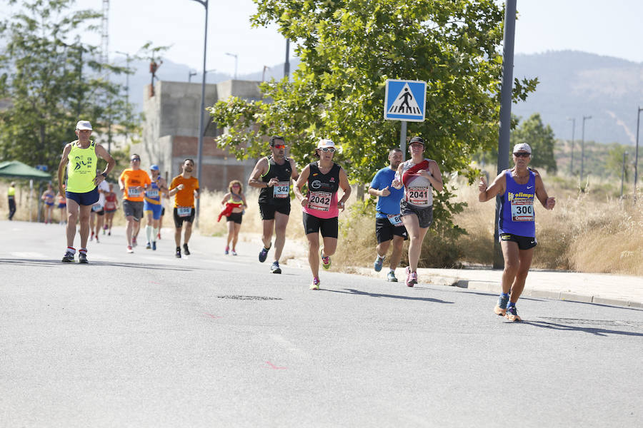 Juan Pérez y Petersson se llevan la victoria en Gójar, en una carrera que ha reunido a más de 700 corredores
