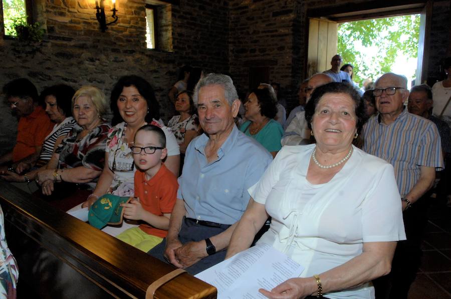 La Asociación 'Amigos de la Música' ha amenizado el festejo organizado por el sacerdote y colaborando el Ayuntamiento y los vecinos del municipio alpujarreño