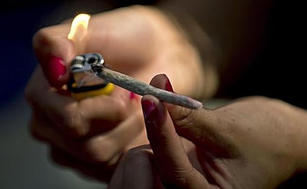 La UGR vincula el cannabis a todo tipo de trastornos mentales