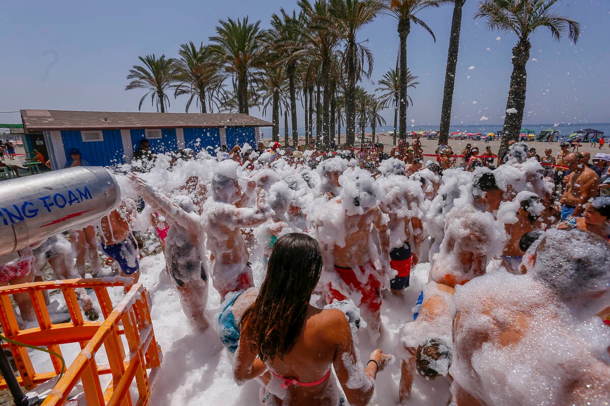 La fiesta de la espuma de Torrenueva es una de las actividades programadas.