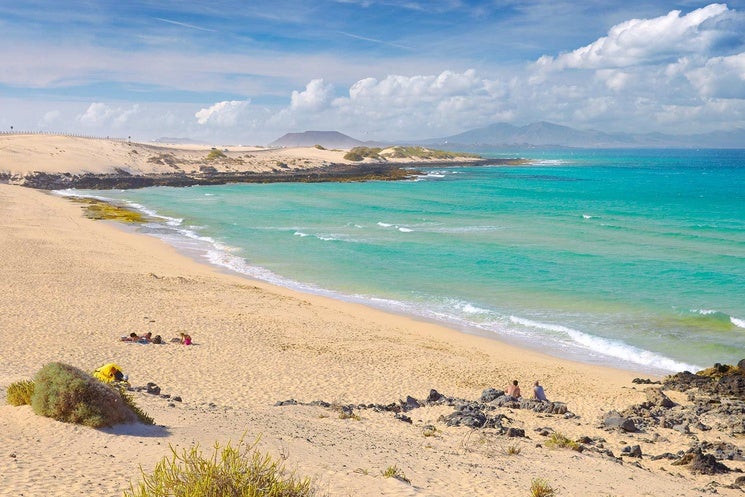 3. La tercera playa española, en décima posición de la clasificación de National Geographic en Europa, son las dunas de Corralejo La Oliva, en Fuerteventura