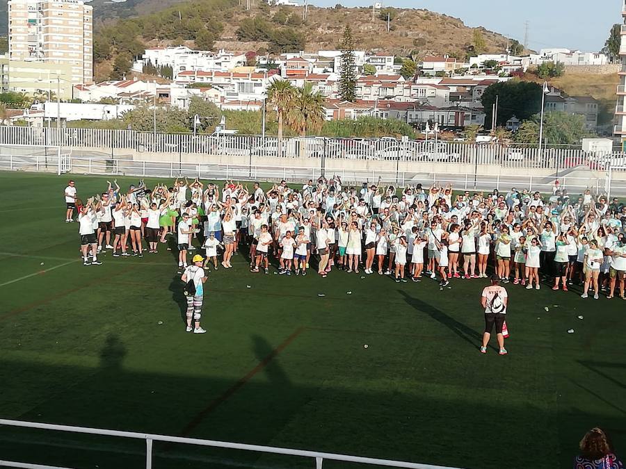 El anejo de Motril celebra la II Color Run; una combinación perfecta de fiesta y deporte