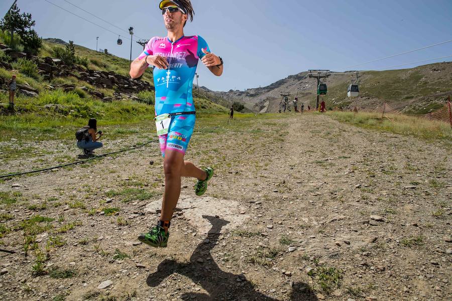 Las mejores imágenes de esta espectacular carrera entre Pradollano y La Hoya de la Mora.