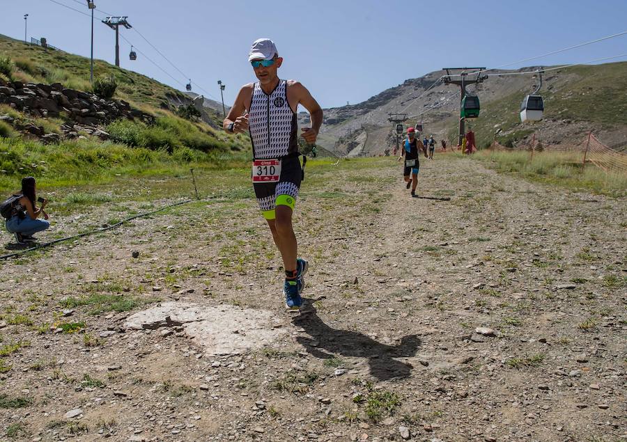 Las mejores imágenes de esta espectacular carrera entre Pradollano y La Hoya de la Mora.