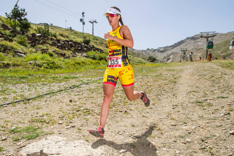 Las mejores imágenes de esta espectacular carrera entre Pradollano y La Hoya de la Mora.
