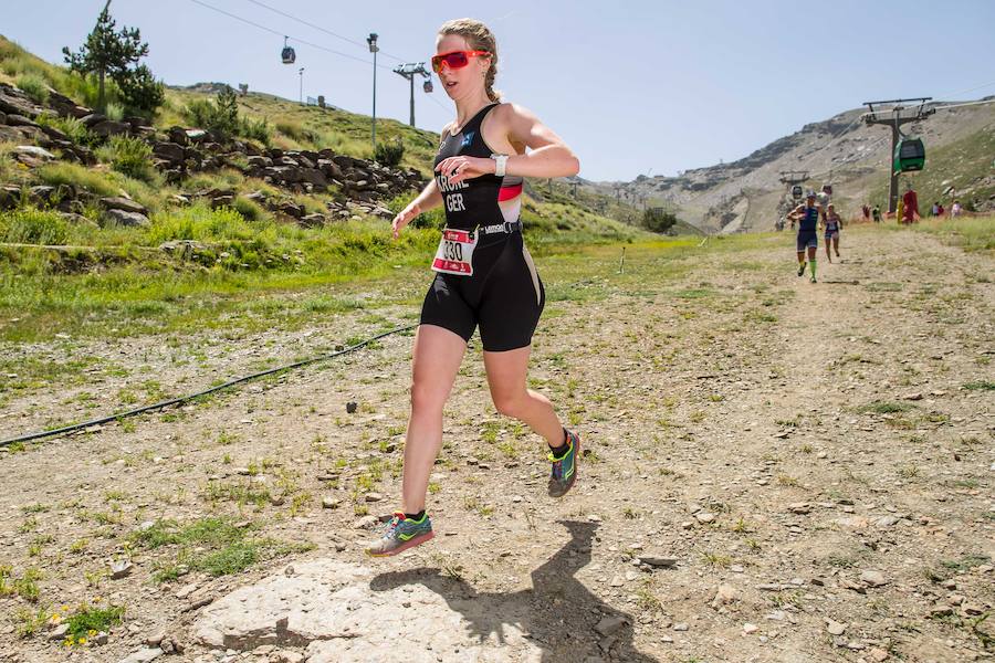 Las mejores imágenes de esta espectacular carrera entre Pradollano y La Hoya de la Mora.