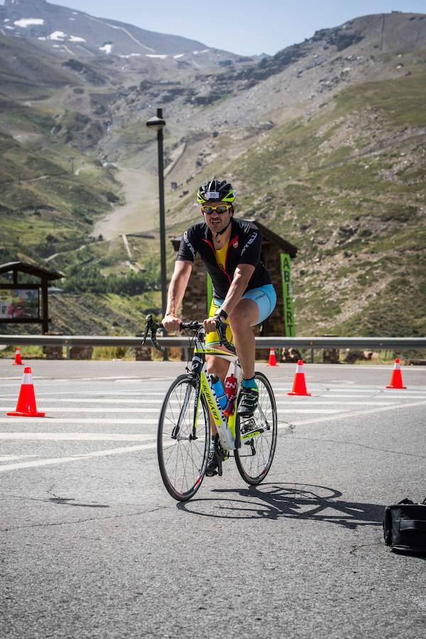 Las mejores imágenes de esta espectacular carrera entre Pradollano y La Hoya de la Mora.