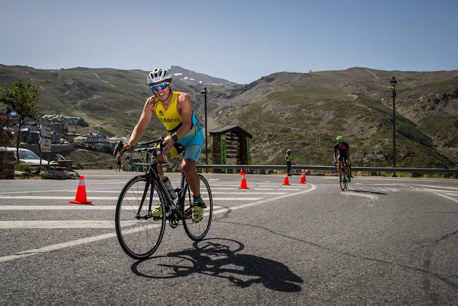 Las mejores imágenes de esta espectacular carrera entre Pradollano y La Hoya de la Mora.