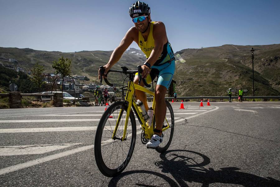 Las mejores imágenes de esta espectacular carrera entre Pradollano y La Hoya de la Mora.