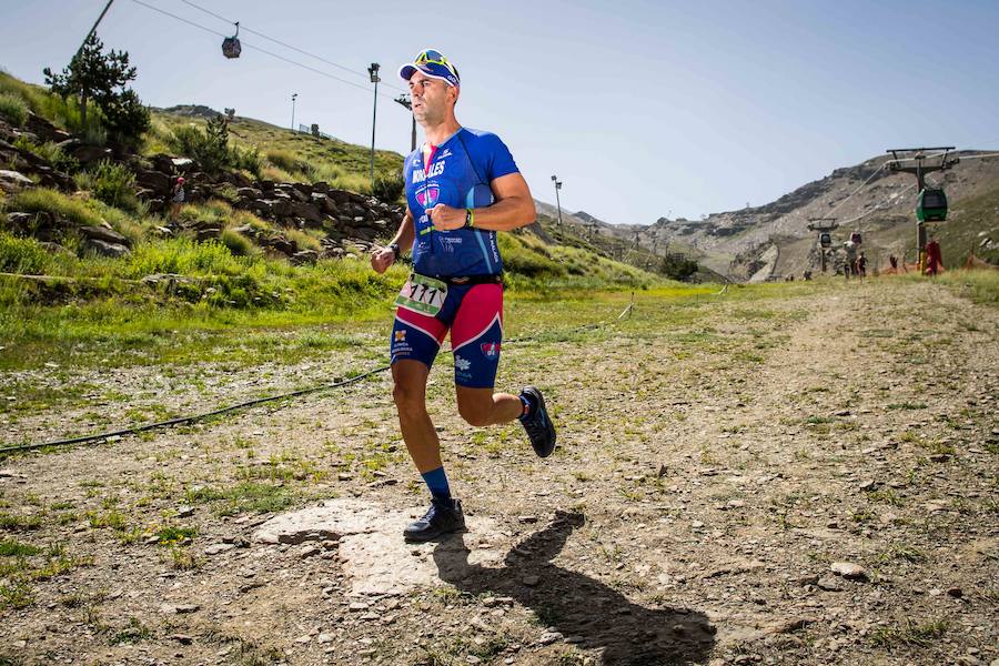 Las mejores imágenes de esta espectacular carrera entre Pradollano y La Hoya de la Mora.