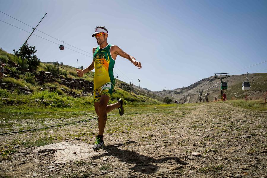 Las mejores imágenes de esta espectacular carrera entre Pradollano y La Hoya de la Mora.