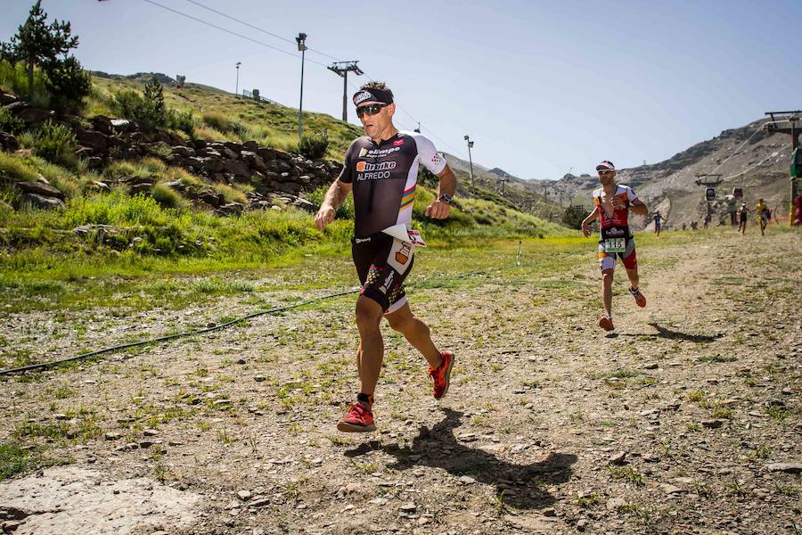 Las mejores imágenes de esta espectacular carrera entre Pradollano y La Hoya de la Mora.