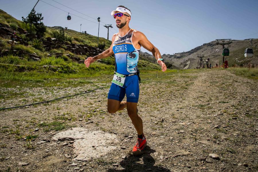 Las mejores imágenes de esta espectacular carrera entre Pradollano y La Hoya de la Mora.