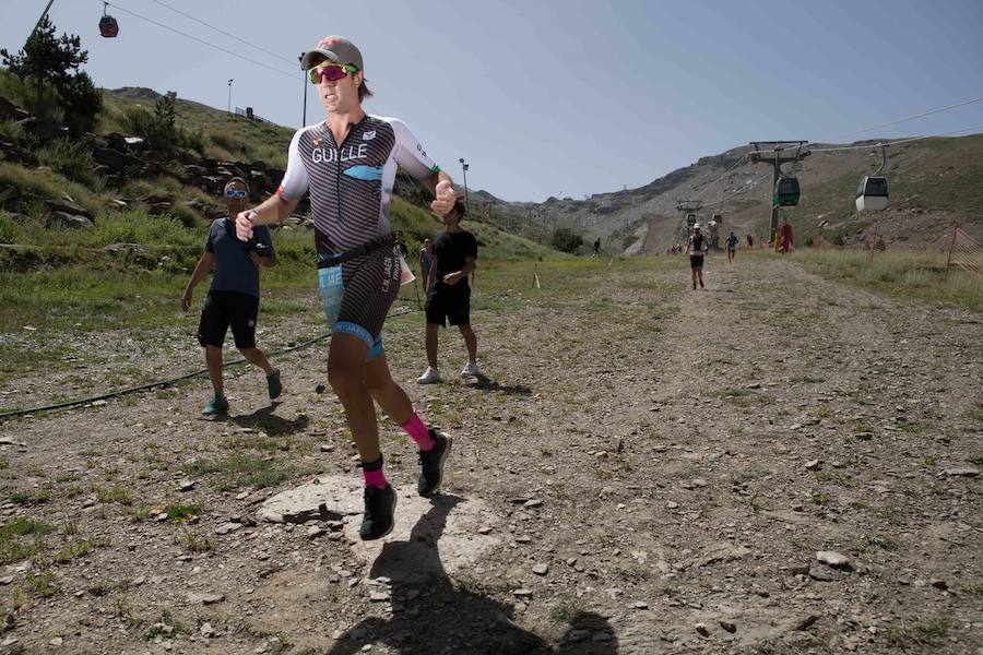 Las mejores imágenes de esta espectacular carrera entre Pradollano y La Hoya de la Mora.