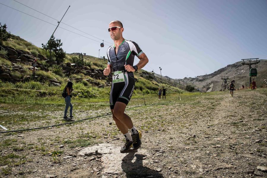 Las mejores imágenes de esta espectacular carrera entre Pradollano y La Hoya de la Mora.