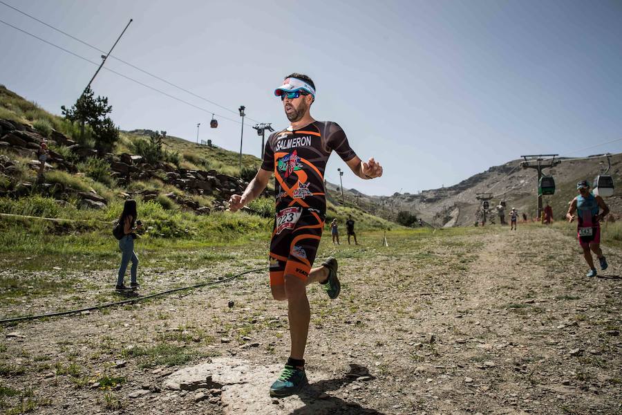 Las mejores imágenes de esta espectacular carrera entre Pradollano y La Hoya de la Mora.