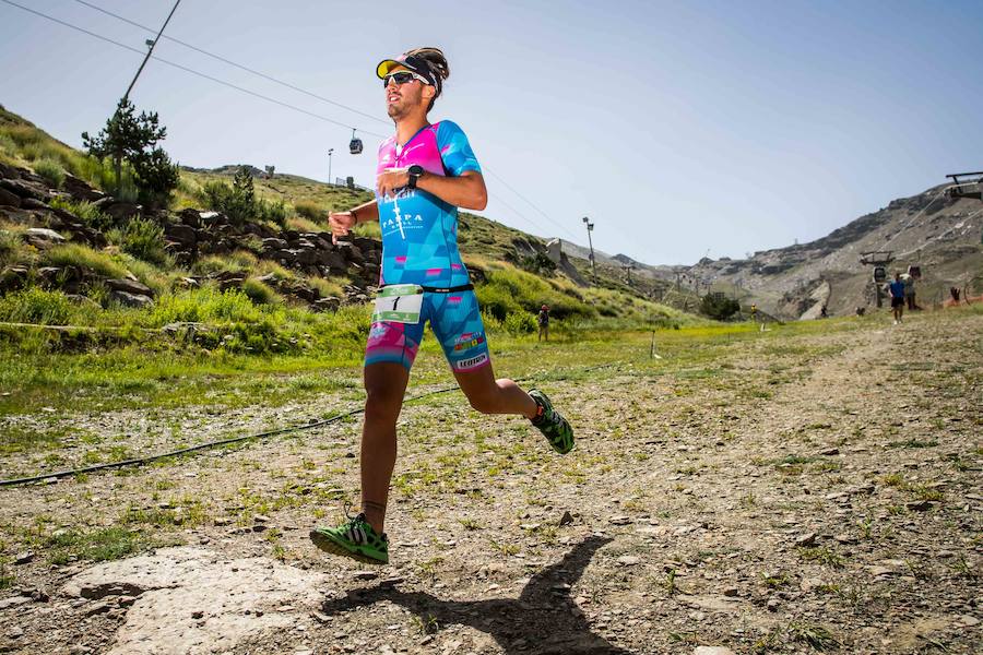 Las mejores imágenes de esta espectacular carrera entre Pradollano y La Hoya de la Mora.