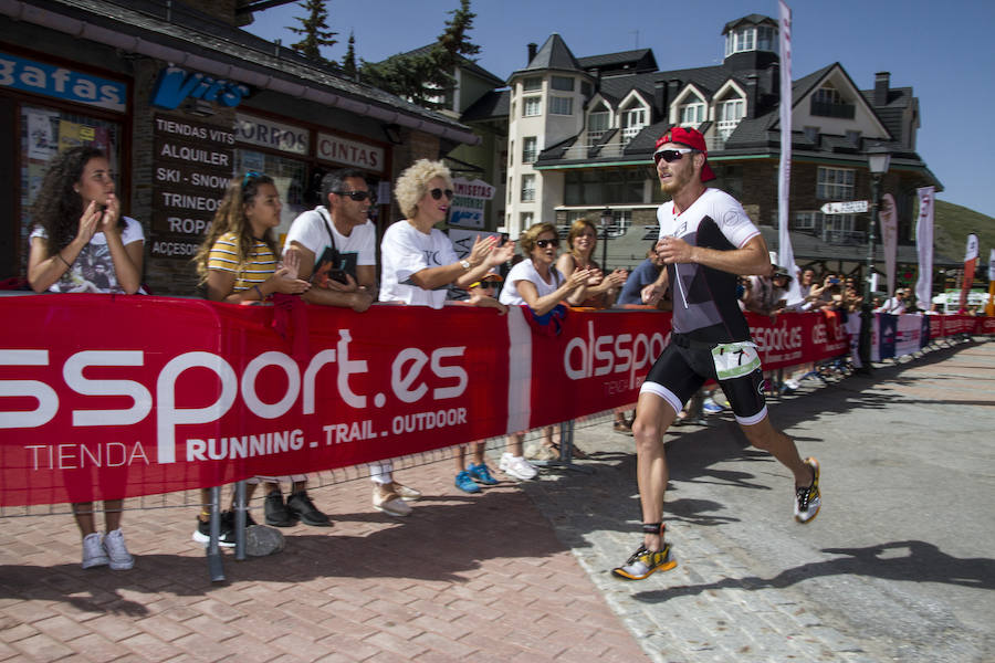 Las mejores imágenes de esta espectacular carrera entre Pradollano y La Hoya de la Mora.