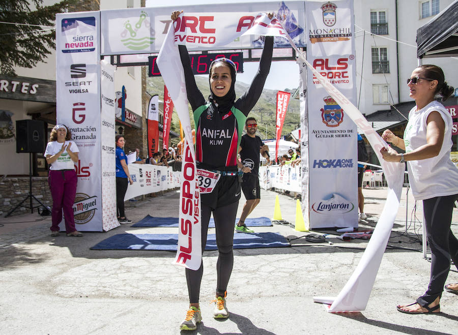Las mejores imágenes de esta espectacular carrera entre Pradollano y La Hoya de la Mora.