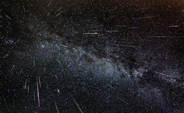 Atentos al cielo esta noche: nos visitan las estrellas delta-Acuáridas