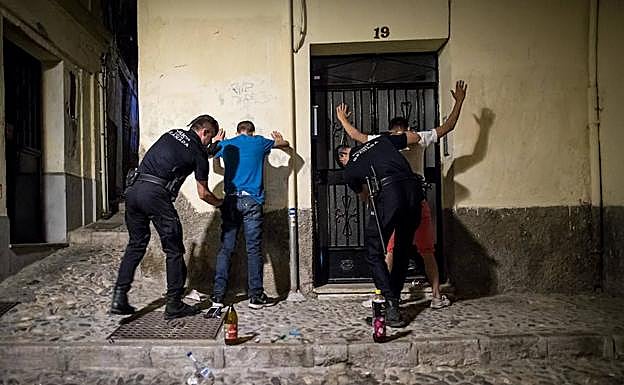 Imagen principal - Calle Elvira, Huerto del Carlos y escaleras de Hacienda.