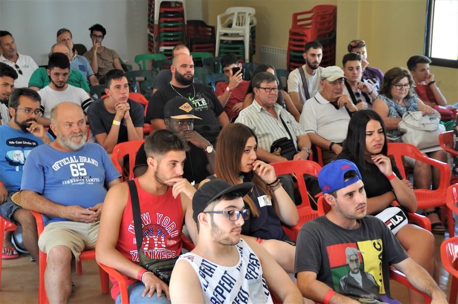 'Batallas de gallos' y 'combates' entre troveros en la II edición del 'Rapsodia Alpujarra Festival'