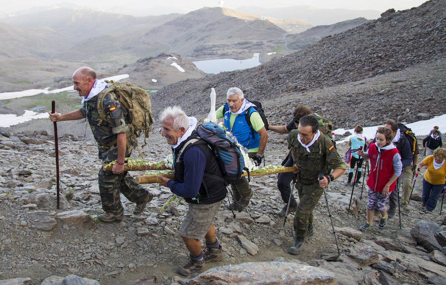 Los Tajos de la Virgen y el Mulhacén volvieron a ser el escenario de una de las tradiciones más queridas en Sierra Nevada