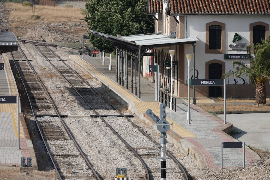 Imagen de la estación de Moreda.