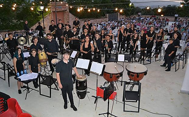 Banda Municipal de Música Las Gabias durante la celebración de la XIV edición del Certamen de Bandas de Nigüelas.