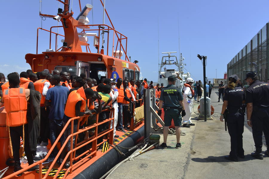 Ayer llegaron 95 personas en dos pateras que fueron atentidas en el Centro de Atención Temporal de Extranjeros