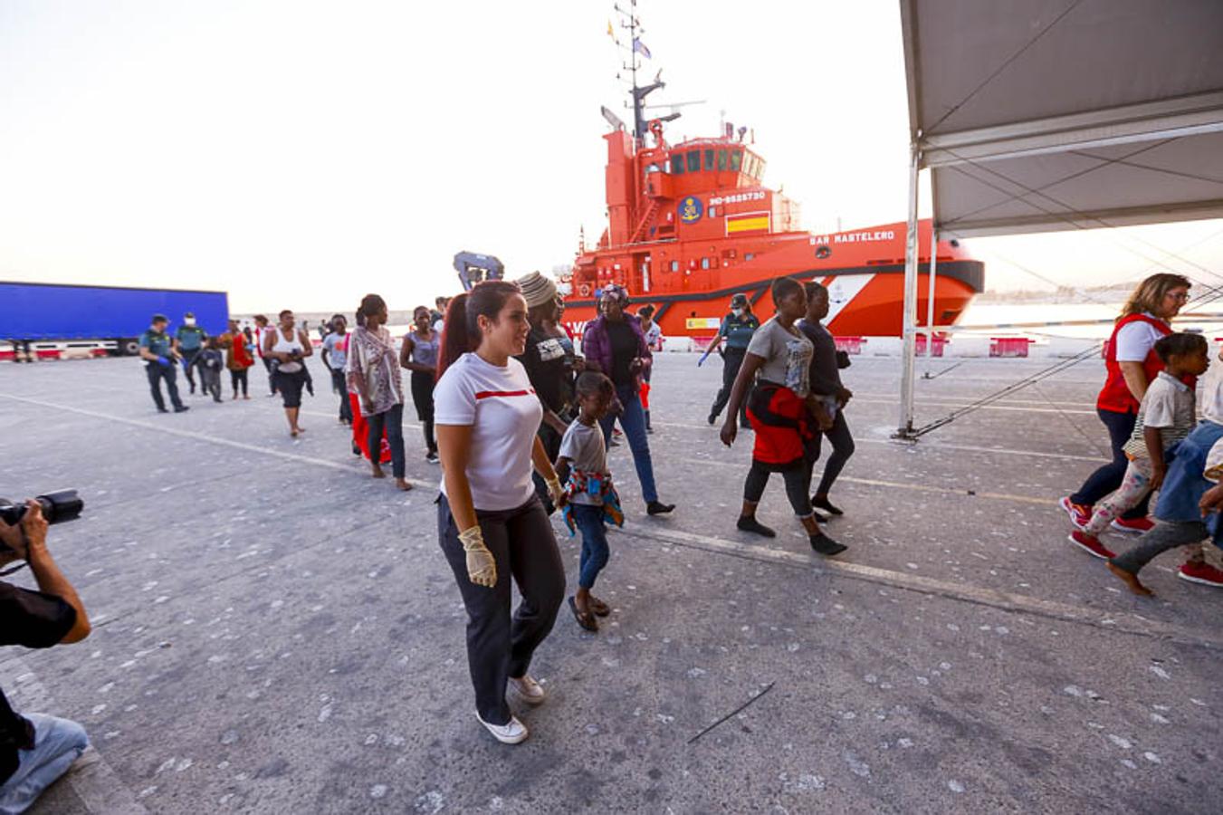 Entre ellos 50 mujeres y nueve niños de corta edad