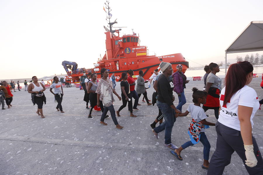 Entre ellos 50 mujeres y nueve niños de corta edad