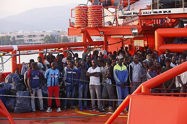 Llegada de 284 inmigrantes rescatados en patera al Puerto de Motril este pasado miércoles.