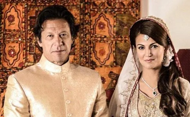El exjugador de críquet Imran Khan, investido primer ministro de Pakistán