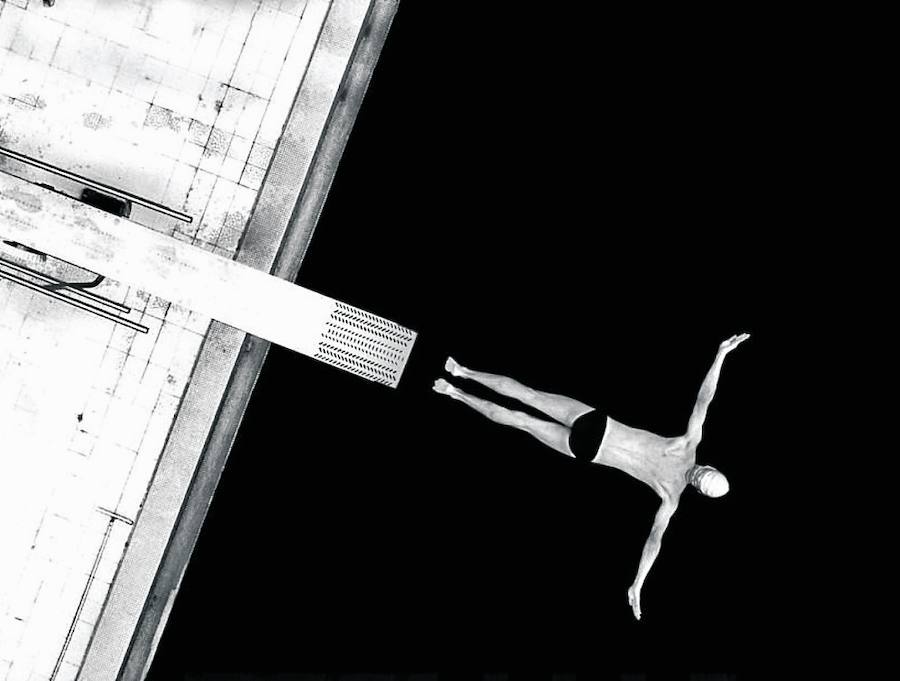 'El Ángel'. El salto en blanco y negro de este nadador mereció un puesto como finalista en Deporte.