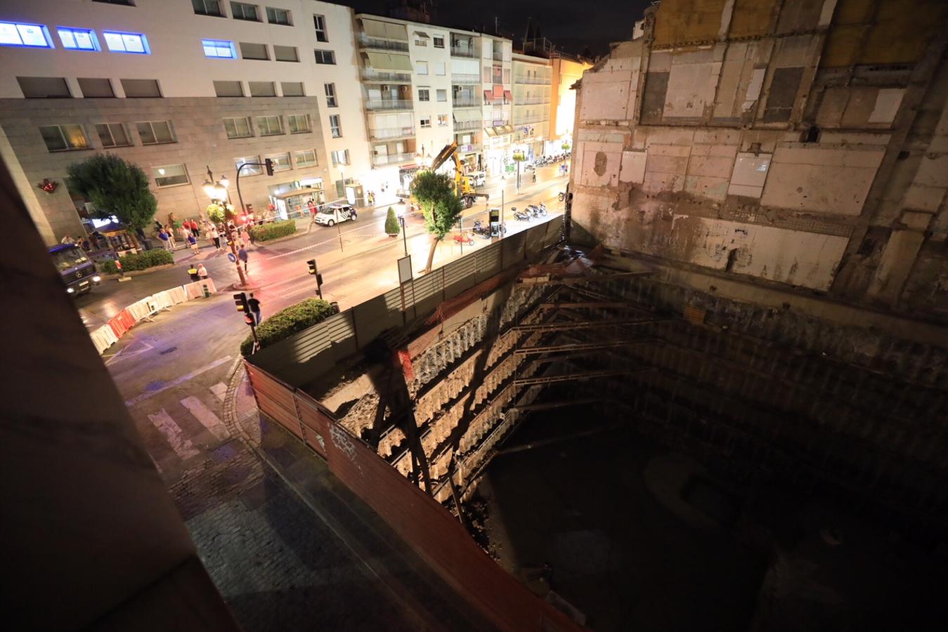 El agua del Darro se está filtrando y afecta a los cimientos del nuevo inmueble que se está construyendo en el solar