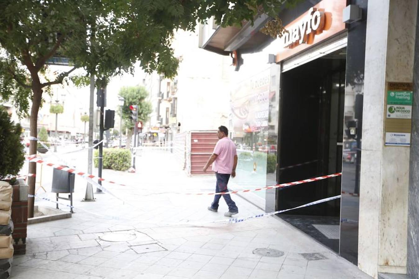 Fotos: Las imágenes de los dos edificios desalojados en Granada por riesgo de derrumbe en las obras del antiguo Hotel Montecarlo