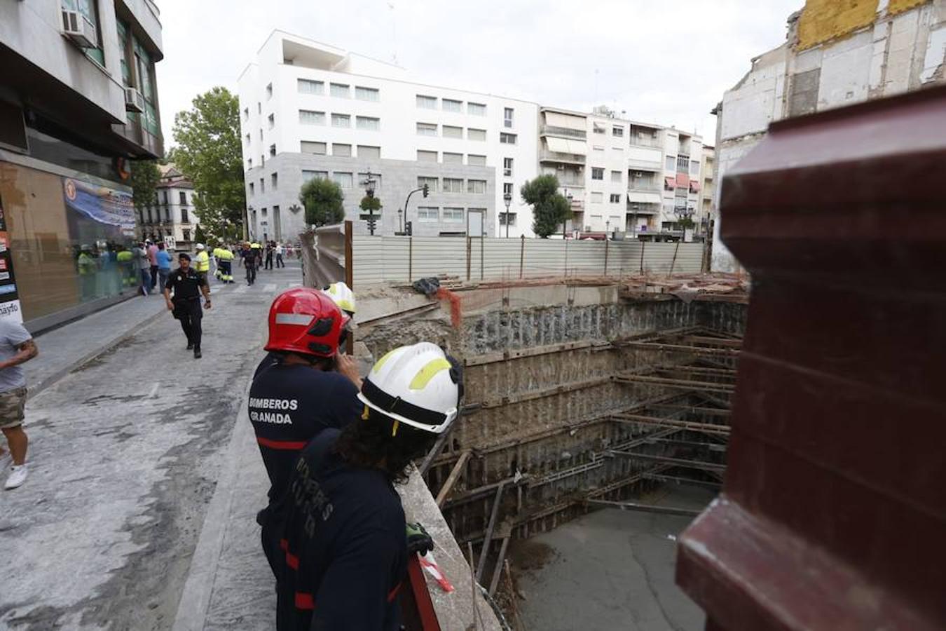 Fotos: Las imágenes de los dos edificios desalojados en Granada por riesgo de derrumbe en las obras del antiguo Hotel Montecarlo