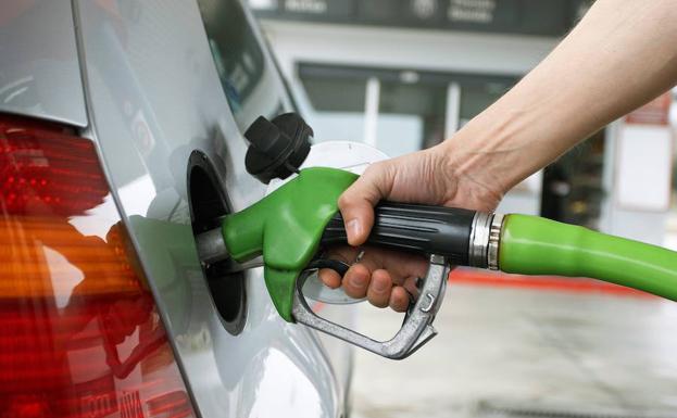 El precio de la gasolina y del gasóleo toca máximos de agosto tras sumar su cuarta subida consecutiva