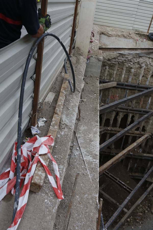 Fotos: Las imágenes de los dos edificios desalojados en Granada por riesgo de derrumbe en las obras del antiguo Hotel Montecarlo