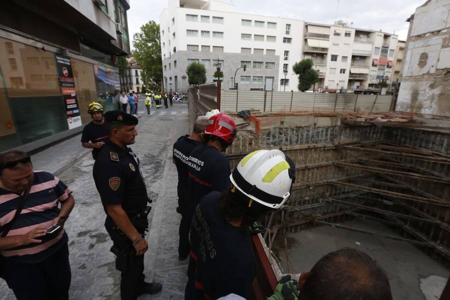El agua del Darro se está filtrando y afecta a los cimientos del nuevo inmueble que se está construyendo en el solar
