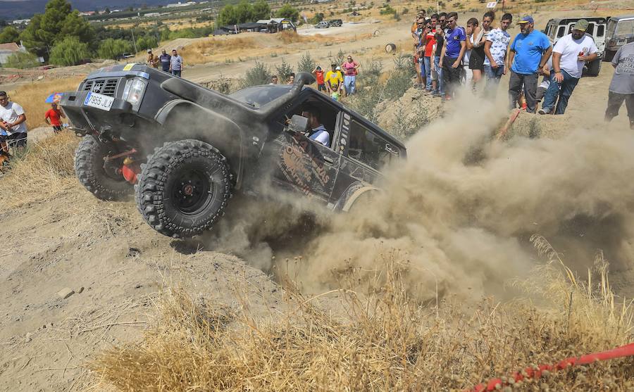 Una de las actividades que preceden a las fiestas de San Ramón ha sido esta espectacular en la que los pilotos de los 4x4 han puesto a prueba sus vehículos