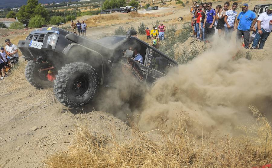 Una de las actividades que preceden a las fiestas de San Ramón ha sido esta espectacular en la que los pilotos de los 4x4 han puesto a prueba sus vehículos