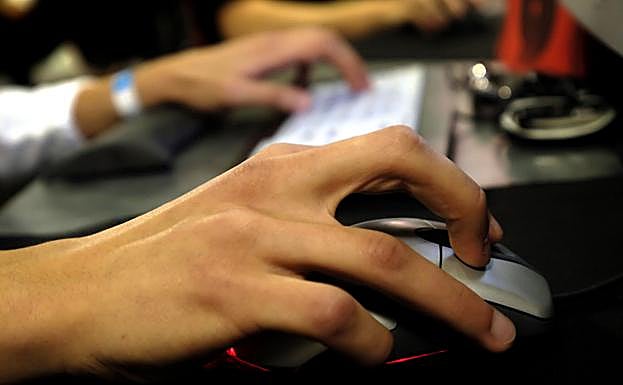 La estafa del «falso militar» vuelve a rondar la Red