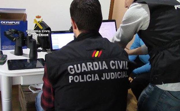 A disposición judicial una mujer por el hurto de un móvil en un centro comercial de Granada